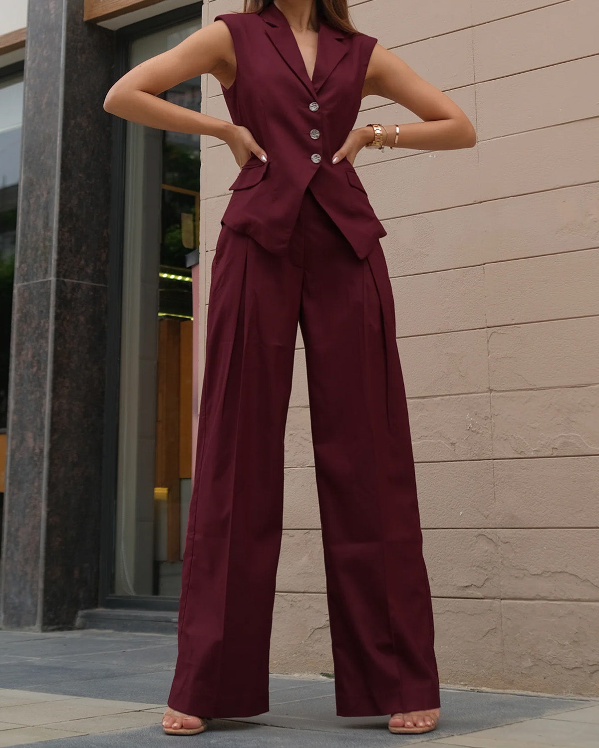 INVERTED PLEAT MAROON STRAIGHT PANTS