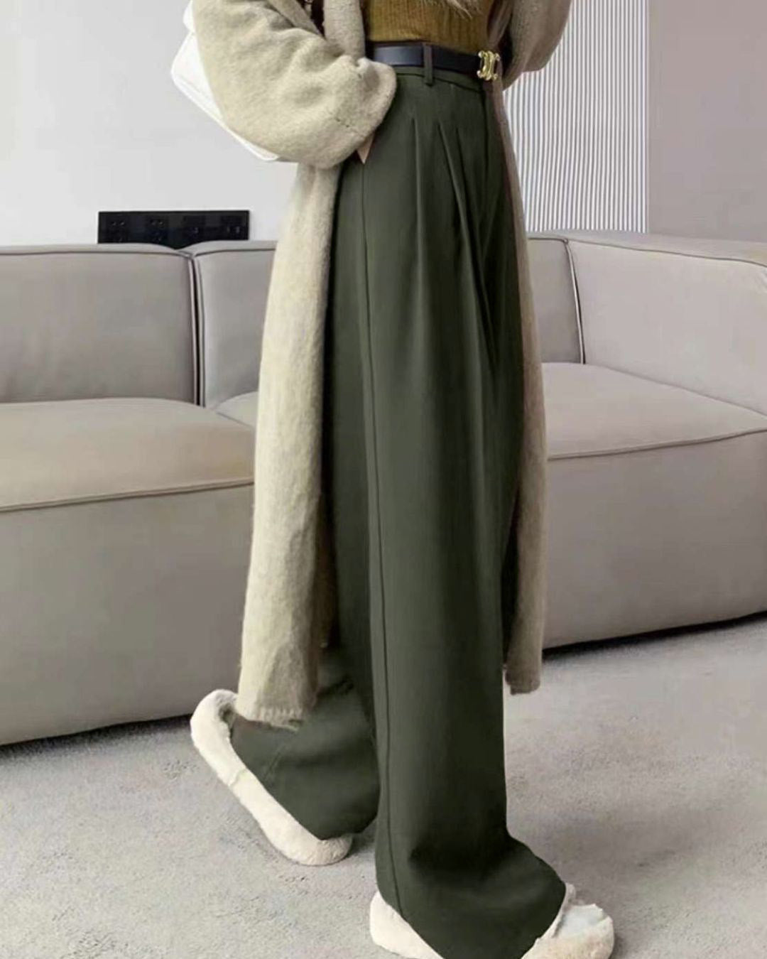 OLIVE PLEATED TROUSERS
