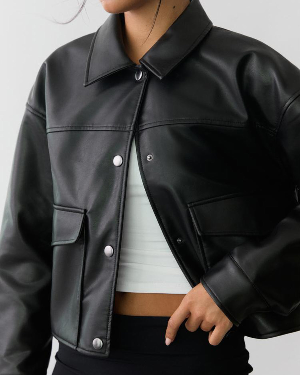BUTTON DOWN FAUX LEATHER SHACKET